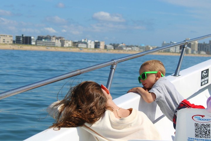 45-minütige Sea Rocket Speed Boat & Dolphin Cruise in Ocean City MD