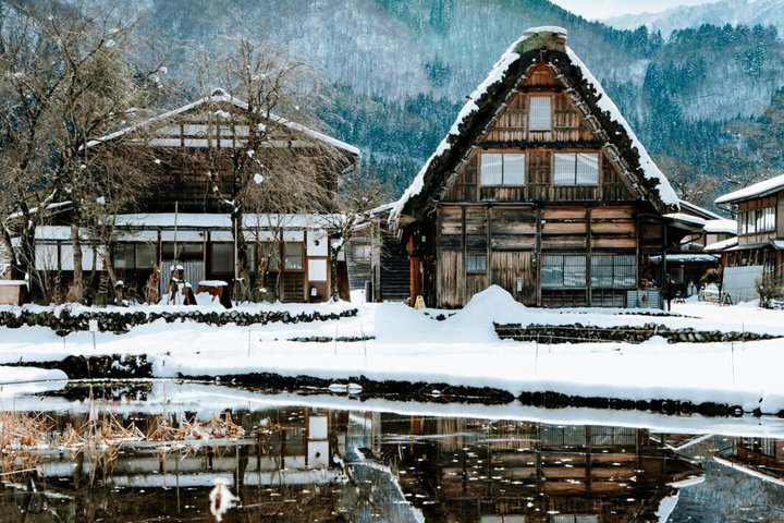 Shirakawago & Kanazawa från Kanazawa