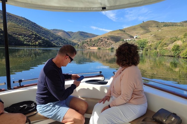 Régua : Prime Douro Valley Tour : 9 viner, Trad. Lunsj & privat. Båt
