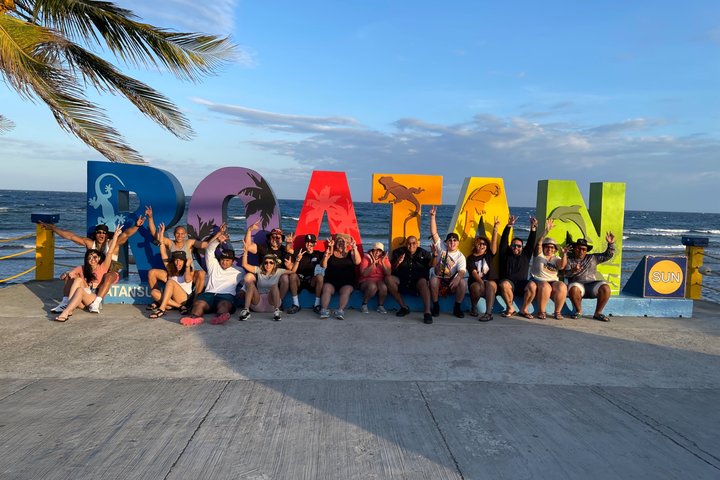 Roatan Monkeys & Sloths + Chocolate & Rum Tasting + Beach Break