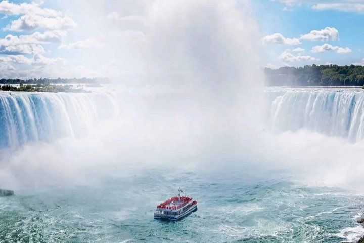 Niagara Falls Canada Day Tour fra Toronto + båttur alternativ