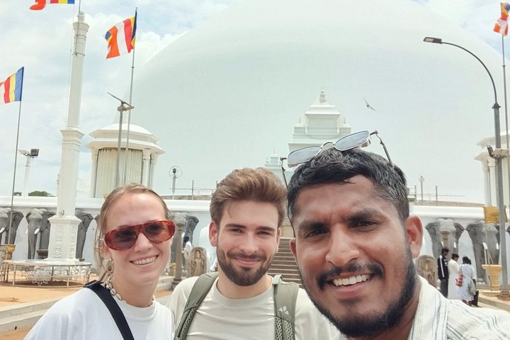Tour Privado de Patrimônio de Anuradhapura - Tudo Incluído