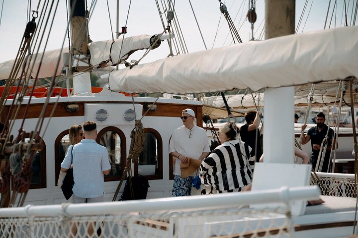 Croisière d'un jour depuis Corfou, baignade et BBQ