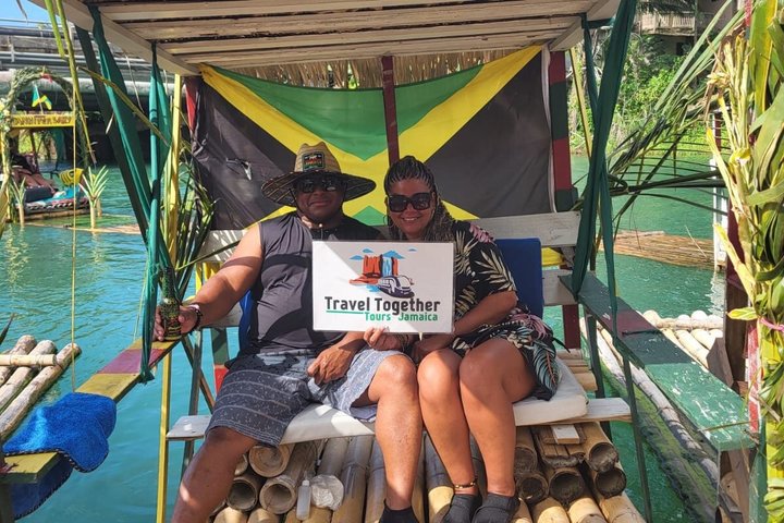Montego Bay: Bambusrafting & Massage