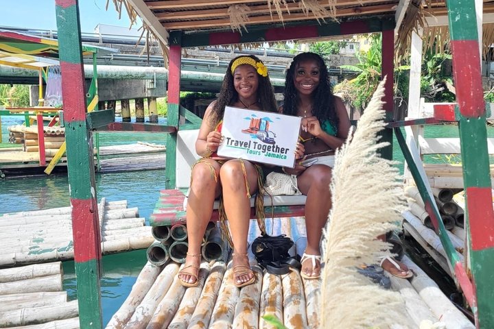 Montego Bay: Bambusrafting & Massage
