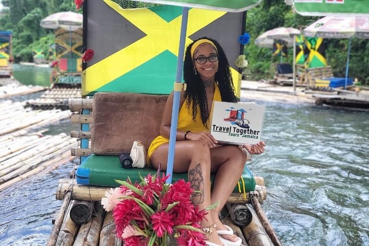 Montego Bay: Bambusrafting & Massage
